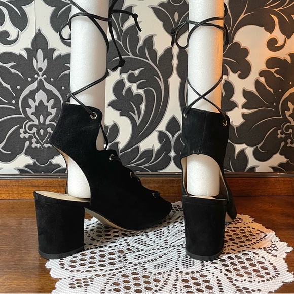 Black Suede Neiman Marcus Ankle Wrap Platform Block Heels Sandals 6 1/2 LUCIOUS! - Picture 5 of 10
